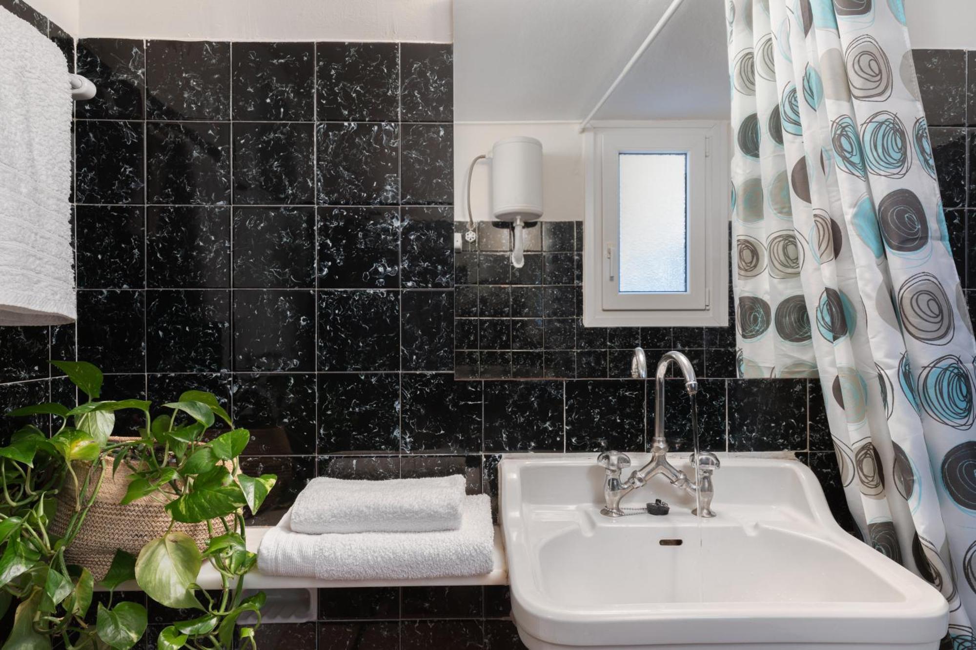 Lovely Apartment In Exarcheia Athen Exterior foto